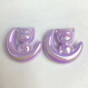 Ciondoli gatto luna in acrilico iridescente viola, accessori gioielli DIY lucidi.