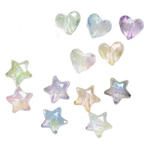 Perline di acrilico colorate a cuore e stella, ciondoli olografici fai-da-te per catena di telefono.