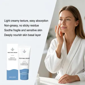 Crème faciale douce à texture légère pour une hydratation profonde et apaiser la peau sensible.