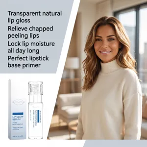 Gros plan sur le flacon de sérum lèvres hydratant transparent dans bel intérieur.