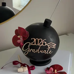2026 abschluss torte topper schwarze kugel dekoration mit roter orchidee hammer