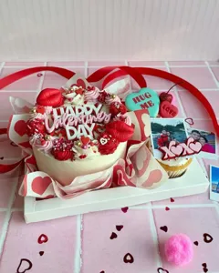 Set de decoracion de tartas de San Valentin con carteles acrilicos y corazones
