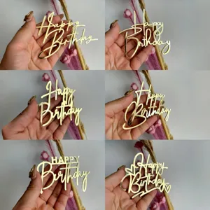 Goldener Acryl Happy Birthday Kuchentortenaufsatz Set, verschiedene kursive Schriften.