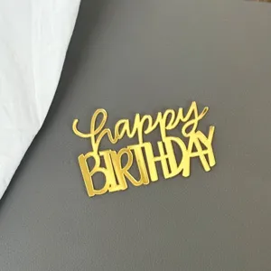 Goldener Acryl Happy Birthday Tortenaufsatz Detailansicht, stilvoller Partydekorationsartikel.