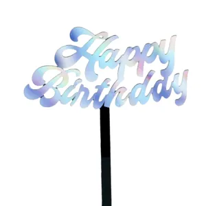 Acryl Happy Birthday Tortenaufsatz Detailansicht, buntes irisierendes Design mit Stab.