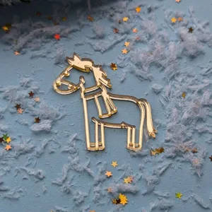 Decoracion de pastel de pony de Navidad de acrilico, contorno dorado transparente.