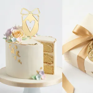 Topper per torta con coniglietto di Pasqua in acrilico dorato e etichetta regalo chic.