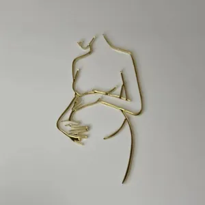 Topper per torta donna incinta in metallo dorato, decorazione minimalista festa della mamma.