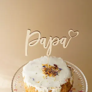 Mooie houten taarttopper voor vaderdag met Papa tekst en hartje voor mooie viering.