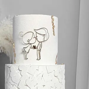 Gold wire art couple cake topper romantic acrylic dessert decoration for party wedding