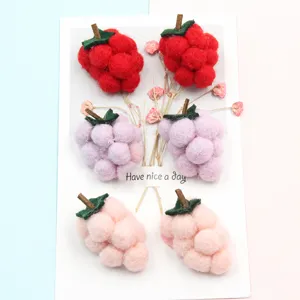 Accesorios DIY de uvas de fieltro, dijes de frutas bonitos para horquillas y manualidades.