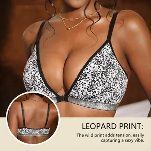 Gedetailleerd uitzicht van de luipaardprint bralette met voorsluiting en smalle bandjes.
