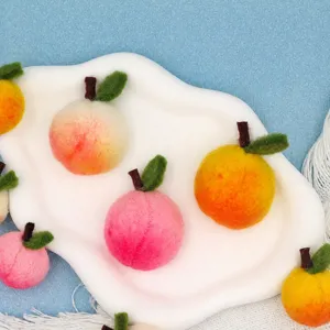 Wollfilz Frucht Simulation Pfirsich Apfel Handgemachte DIY Zubehör für Haarklammern Basteln.