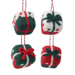 Ornements de suspension en feutre pour sapin, design miniature de boîte cadeau pour fêtes.