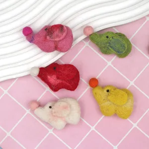 Accessori fai da te in feltro di lana a forma di elefante, spille e fermagli per bambini.