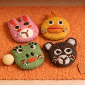 Handmade felt animal brooches set cute cartoon rabbit frog chick bear wool craft accessories