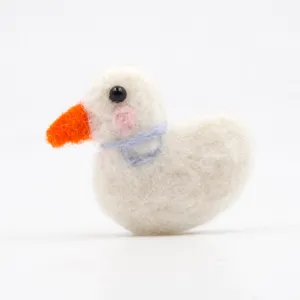 Spilla anatra in feltro di lana carina accessorio animale fatto a mano per bambini