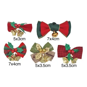Kerststrikjes met belletjes kleine hangende ornamenten voor boom krans decoratie 5cm