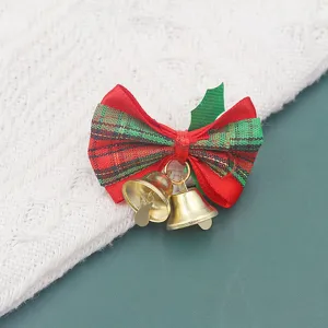 Kerststrik met gouden bellen, klein decoratief accessoire voor kerstboom en krans 5cm