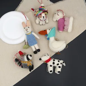 Handmade wool felt animal pendant cute cartoon rabbit dog plush keychain bag charm ornament