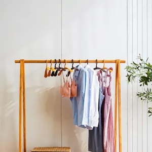 Wide Shoulder Trace Proof Plastic Clothes Hangers Non Slip Seamless Drying Rack For Wardrobe Bedroom Closet Organizer