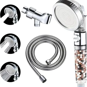 Pommeau de douche filtrant haute pression avec bouton stop, flexible et billes minérales.