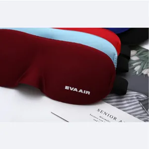 Máscara de dormir 3D ergonómica con diseño opaco y material transpirable para un buen descanso.