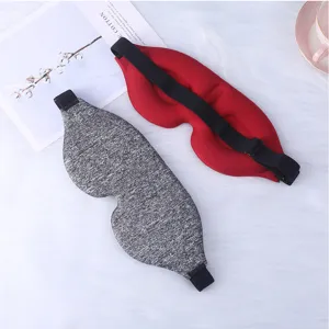 Gedetailleerd overzicht van 3D gevormde slaapmaskers in rood en grijs, ademend en verduisterend.