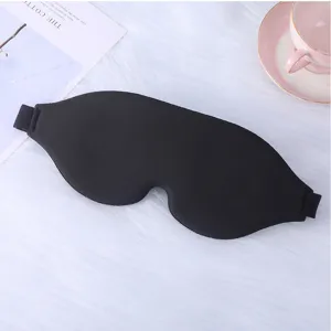 Zwarte 3D gevormde slaapmasker voor comfortabel licht blokkeren en ademend slapen.