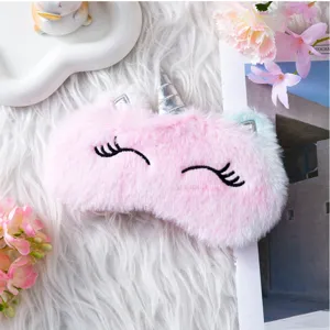Masque de sommeil licorne en peluche douce avec cils brodés, masque occultant confortable voyage.