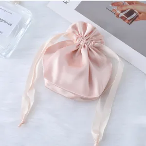 Sacchetto coulisse in raso rosa, elegante borsa confezione regalo, custodia antipolvere portatile.