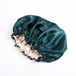 Dunkelgrüne Satin-Schlafmütze für Haarpflege, seidige Haube mit Gummizug Hauptansicht