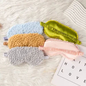 Set di maschere per dormire in peluche e seta, morbide e traspiranti per casa e viaggi.