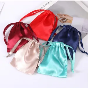 Bunte Satin Kordelzugbeutel fuer Schmuck, Kosmetik und Aufbewahrung von kleinen Geschenken.