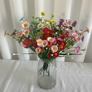 Ramo de flores artificiales margaritas mini en florero de vidrio para decoración hogar