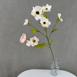 Künstliche Anemonen Blume Detailaufnahme, perfekt für Heimdekoration, Blumengesteck.