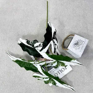 Feuille de plante taro géante artificielle feuillage vert faux pour déco bureau maison.