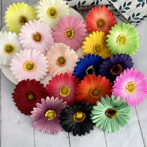 Fiori di margherita gerbera artificiali per decorazione tavola, fiori finti colorati per ghirlande e casa.