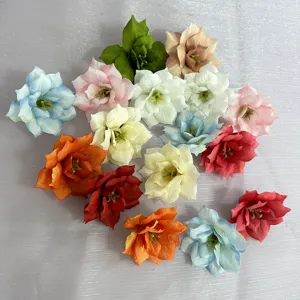 Têtes de roses artificielles pour décoration de mariage, composition florale et loisirs créatifs.