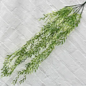 Planta colgante artificial de hoja de sauce detalle, follaje verde para la decoracion.