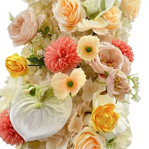 Bunte künstliche Blumenarrangements für Esstisch, Hochzeit, Party und schöne Dekoration.