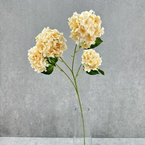 Künstlicher Hortensien Blumenstrauß Detailansicht, ideal für Heimdekoration und Blumenkunst.