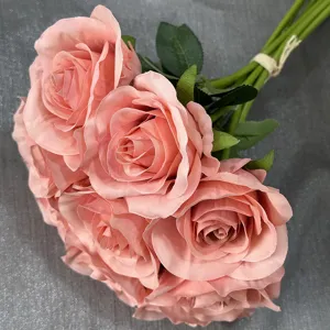 Künstlicher rosa Rosenstrauß im Detail, 9 Köpfe künstliche Blumen für Hochzeit Heimdeko.