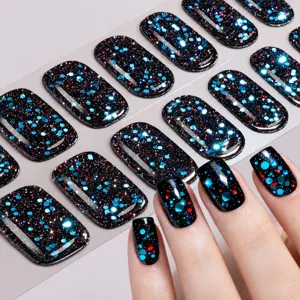Foglio di adesivi per unghie in gel senza UV con punti glitter blu e rossi, manicure facile.