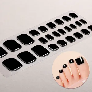 Strisce di smalto semi-polimerizzate nere, adesivi per unghie UV per pedicure e bellezza.