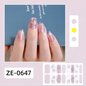 Adesivi per unghie floreali glitterati 3D, smalto adesivo lucido, manicure elegante e chic.