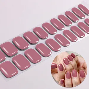 Eenvoudige UV-vrije gel nagelstickers in effen roze voor mooie nagels en manicure