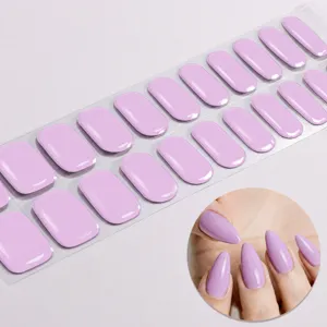 Effen paarse UV-vrije gel nagelwraps, eenvoudig te plakken manicure strips voor vrouwen.