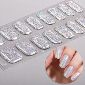 Adesivi per unghie in gel UV semi-polimerizzati con brillantini luminosi e chic.