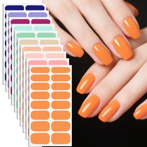 Adesivo per smalto per unghie impermeabile in tinta unita per manicure alla moda.
